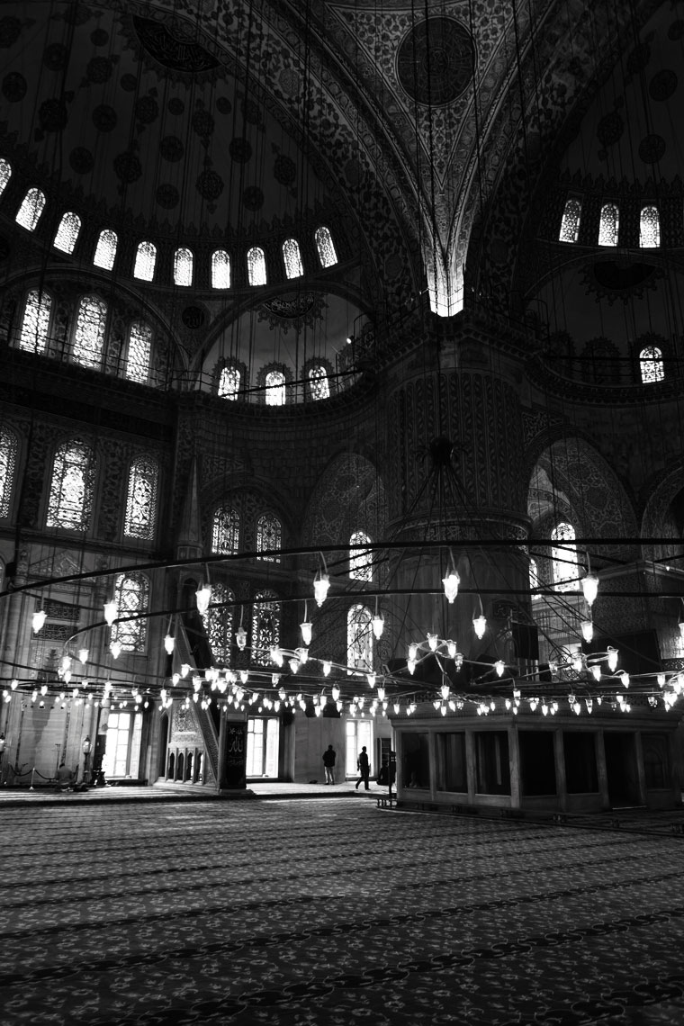 Turkey_2013_Istanbul_Blue_Mosque_0849